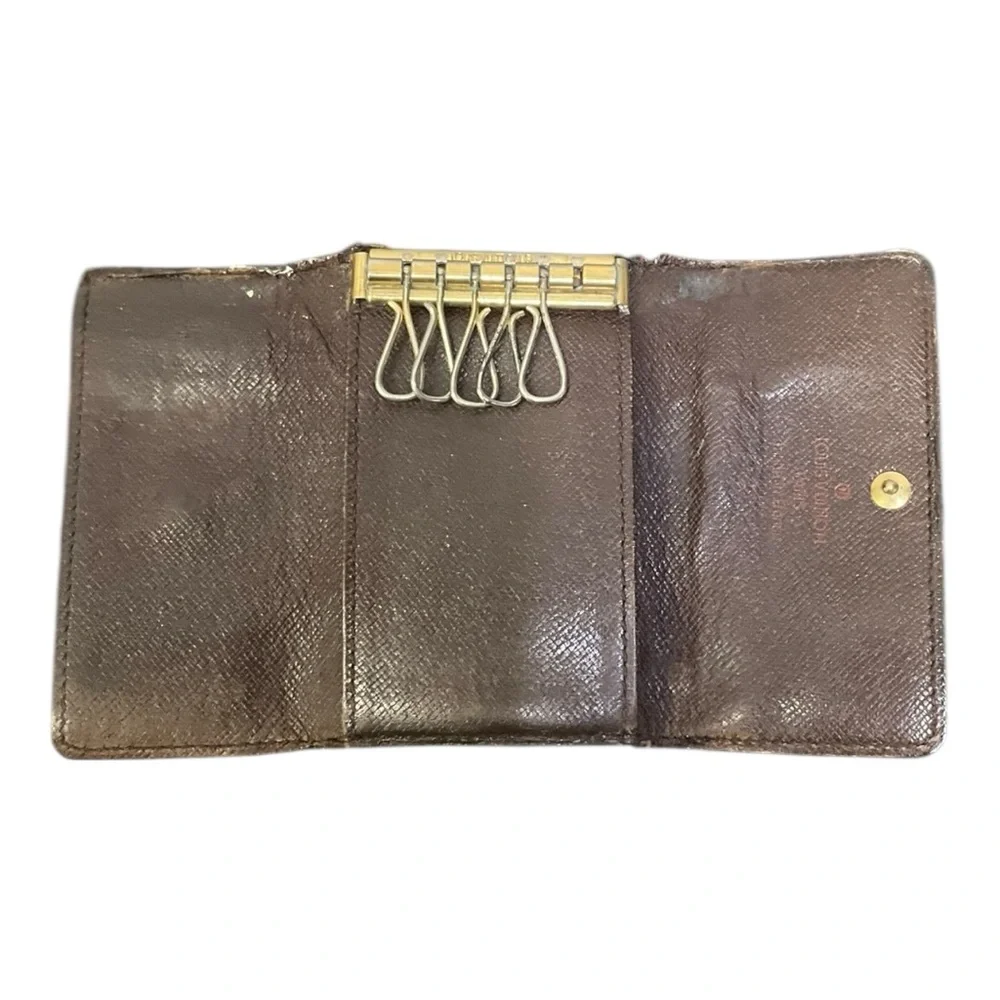 Louis Vuitton iconic louis elegant