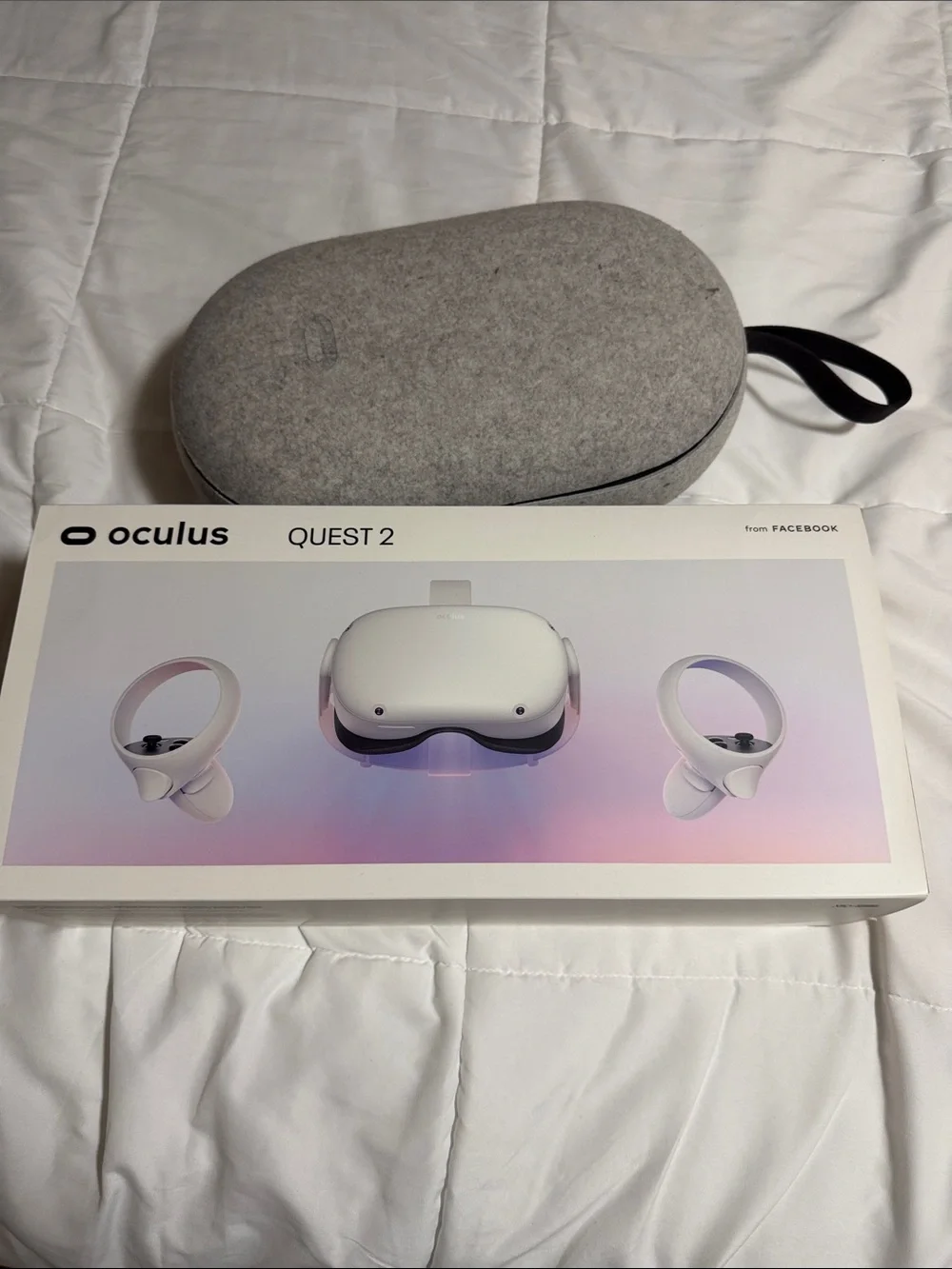 Oculus Quest 2 VR Headset and Controllers in White with Gray Carry Case