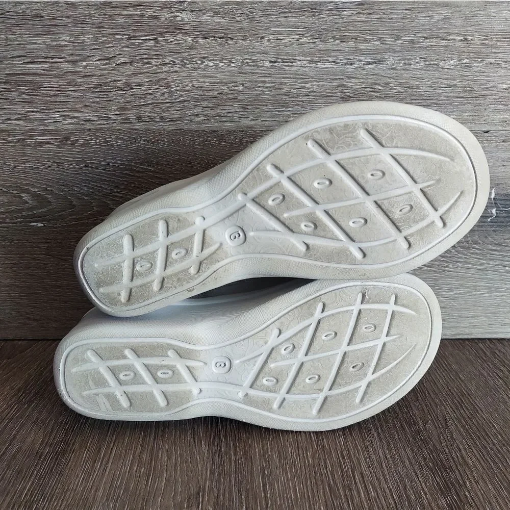 Bzees materials strappy