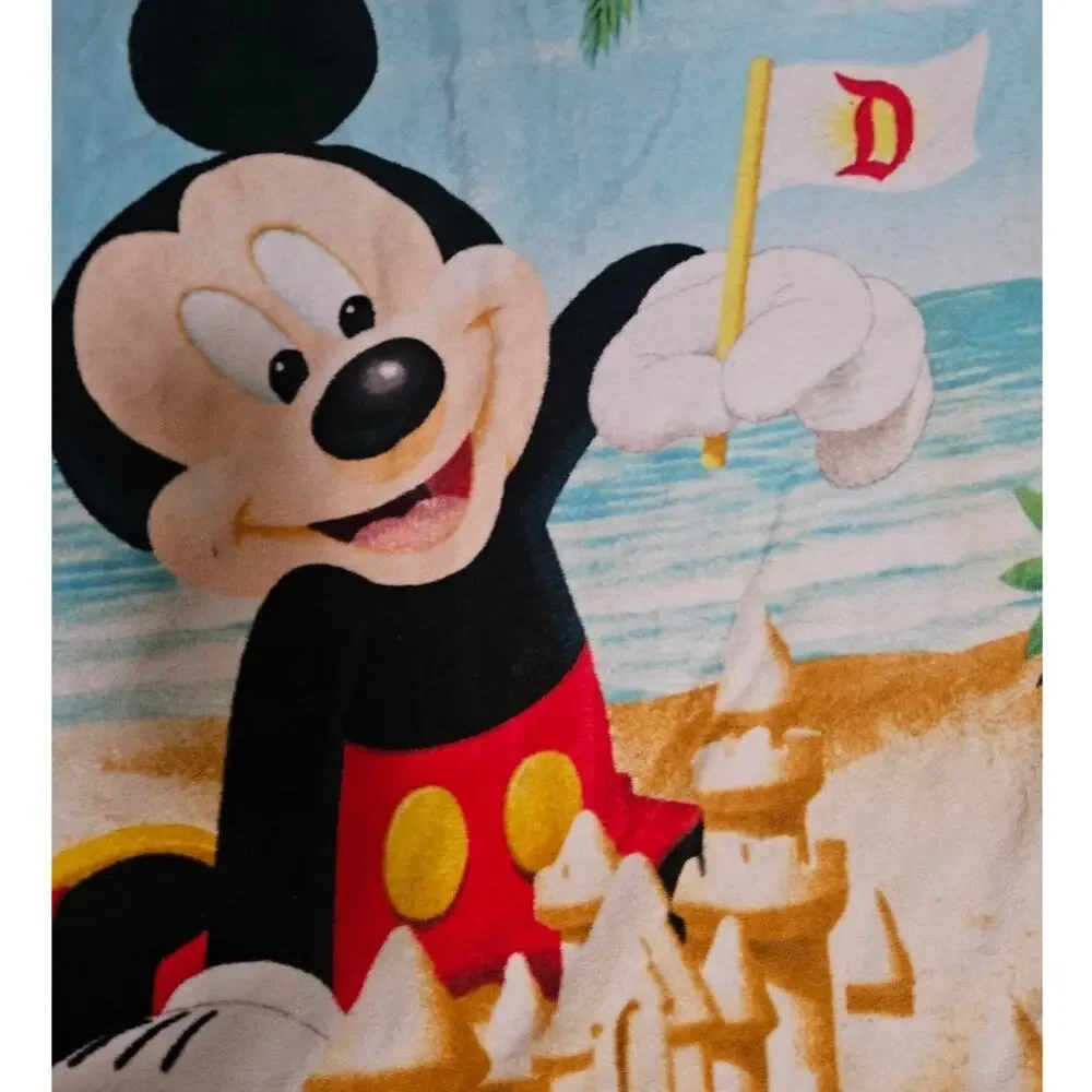 Disneyland Resort Mickey Mouse Sand Castle Beach Towel Red