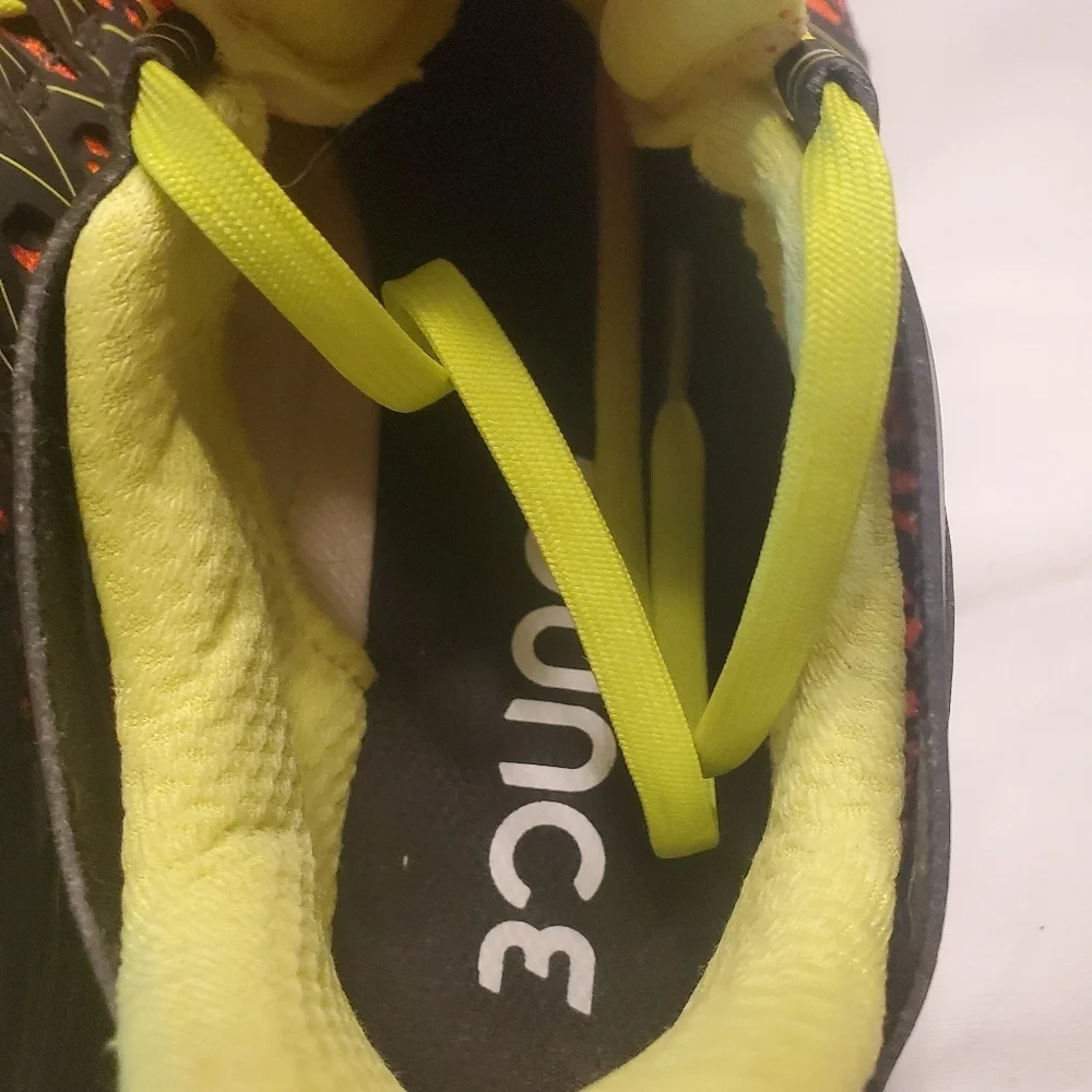 adidas Vigor Bounce Energy Black And Orange Men's Size 4 BY3448