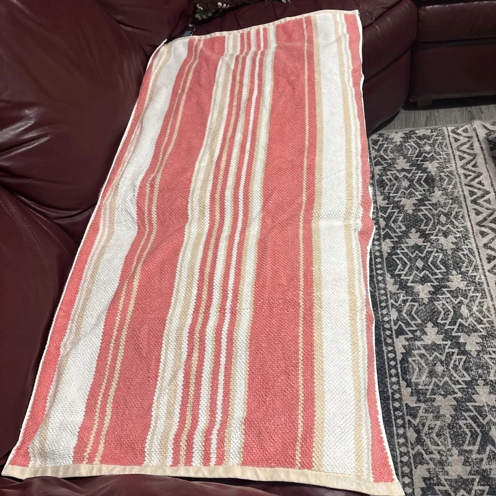 Nautica lakeview coral