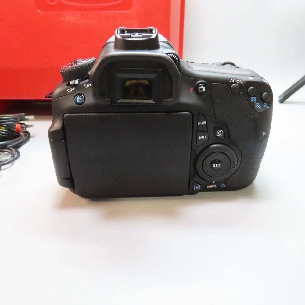 Canon sleek focus