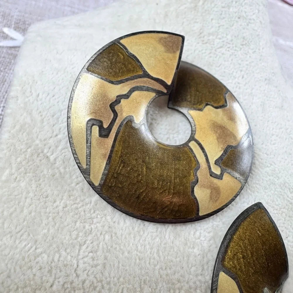 Vintage abstract gold