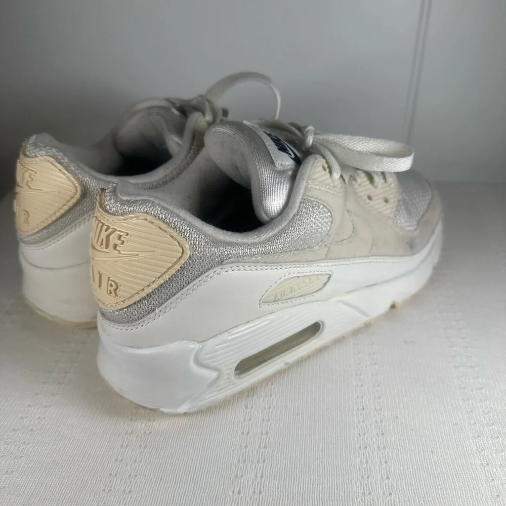 Nike Air Max 90 ID White Running Sneakers