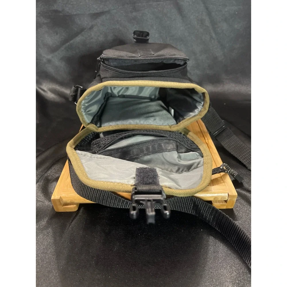 Tamrac 5400 camera