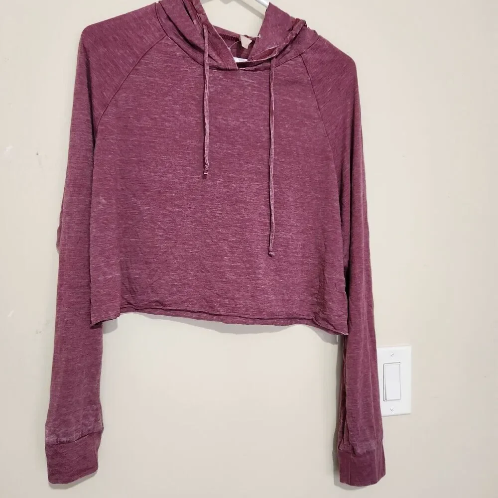 Ever Hottie Cropped Hoodie Size Medium Cranberry Color Lightweight. New