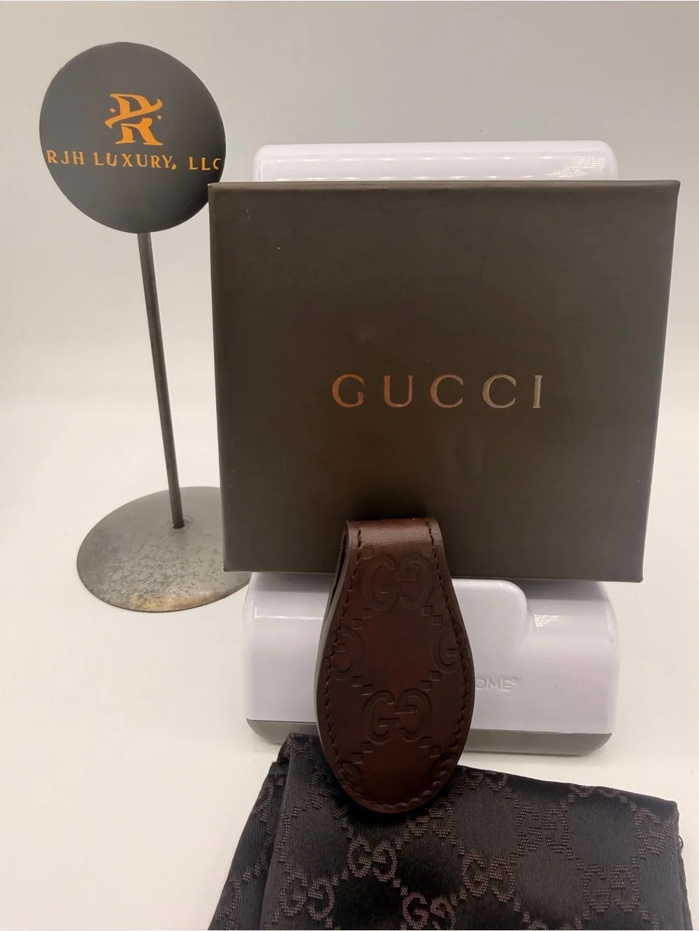 Gucci leather money