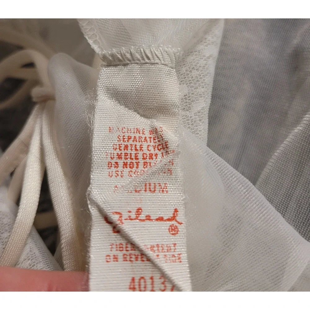Gilead vintage nightgown