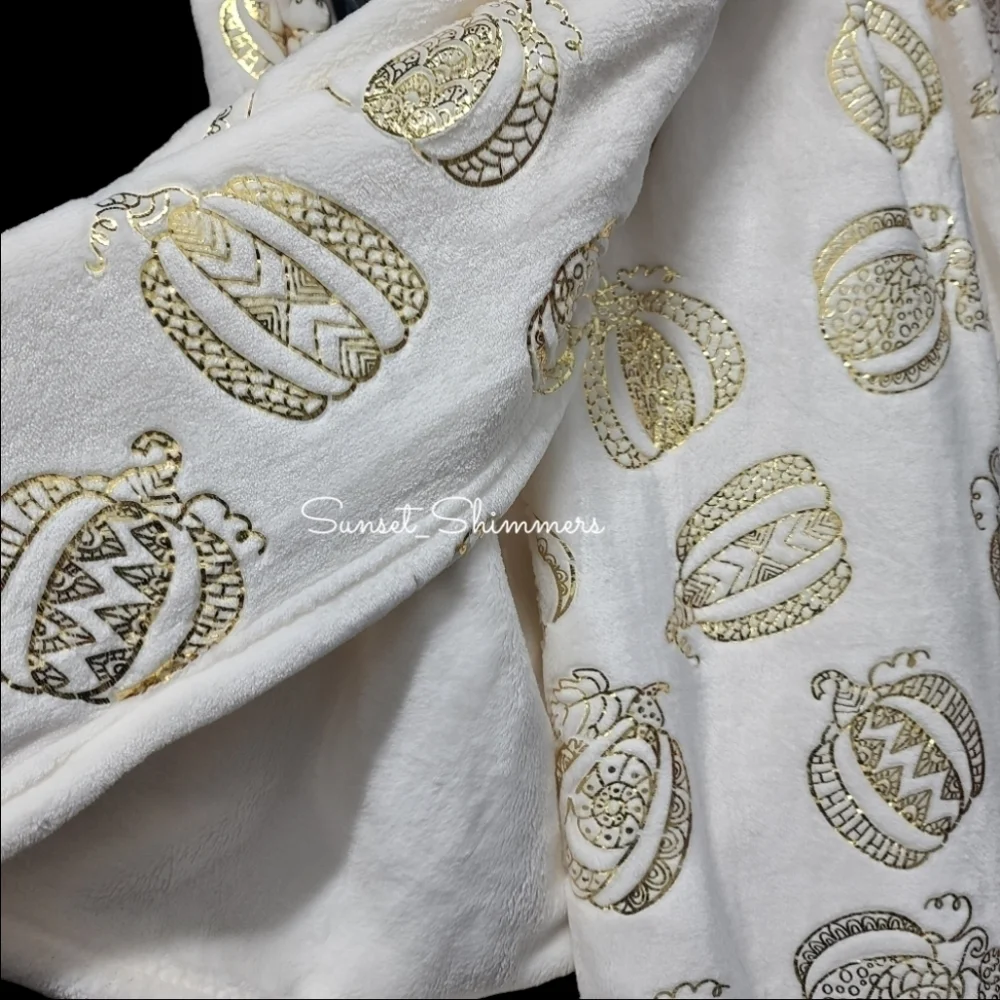 White Faux Fur Metallic Gold Foil PUMPKIN Blanket Fall Halloween Thanksgiving