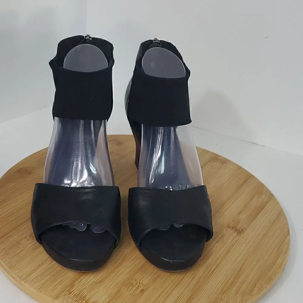 Eileen Fisher Corona Mid-Wedge Ankle Cuff Leather Sandal Black Size 9