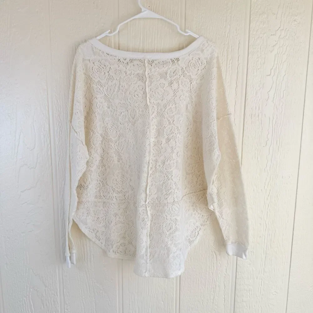 Free People Lace Floral Knit Cold In This Top size medium