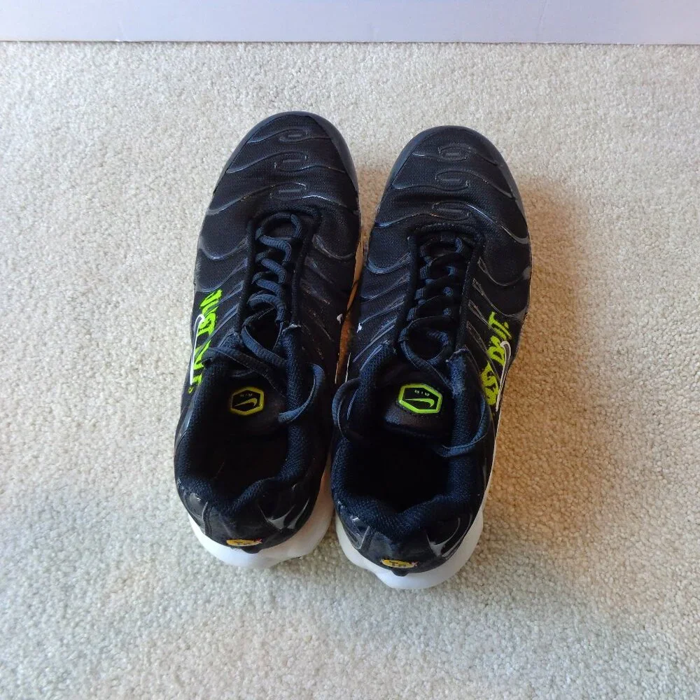 NIKE Kids Air Max Plus I GS Black Volt ‎ DM3264-001 Size 6.5Y