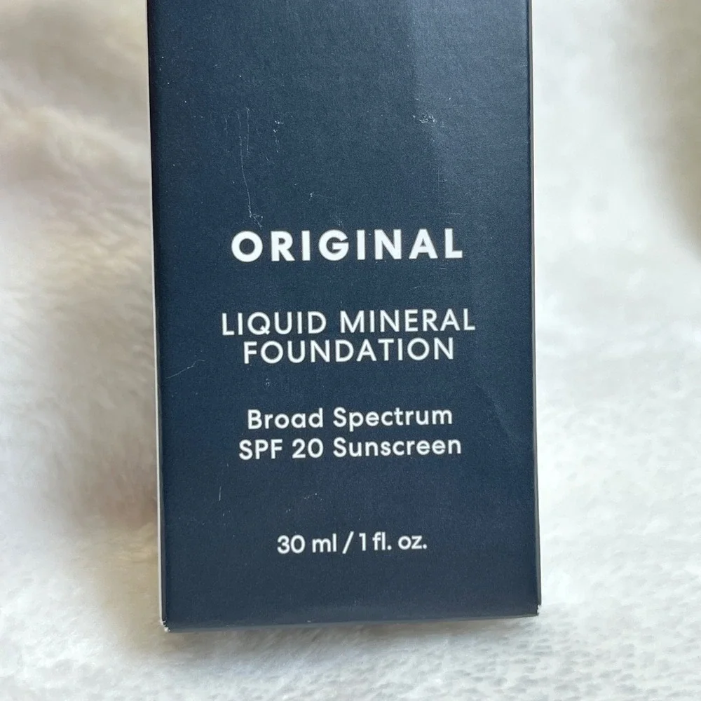 bareMinerals Original Liquid Mineral Foundation Golden Beige 13 SPF 20 -‎ NEW