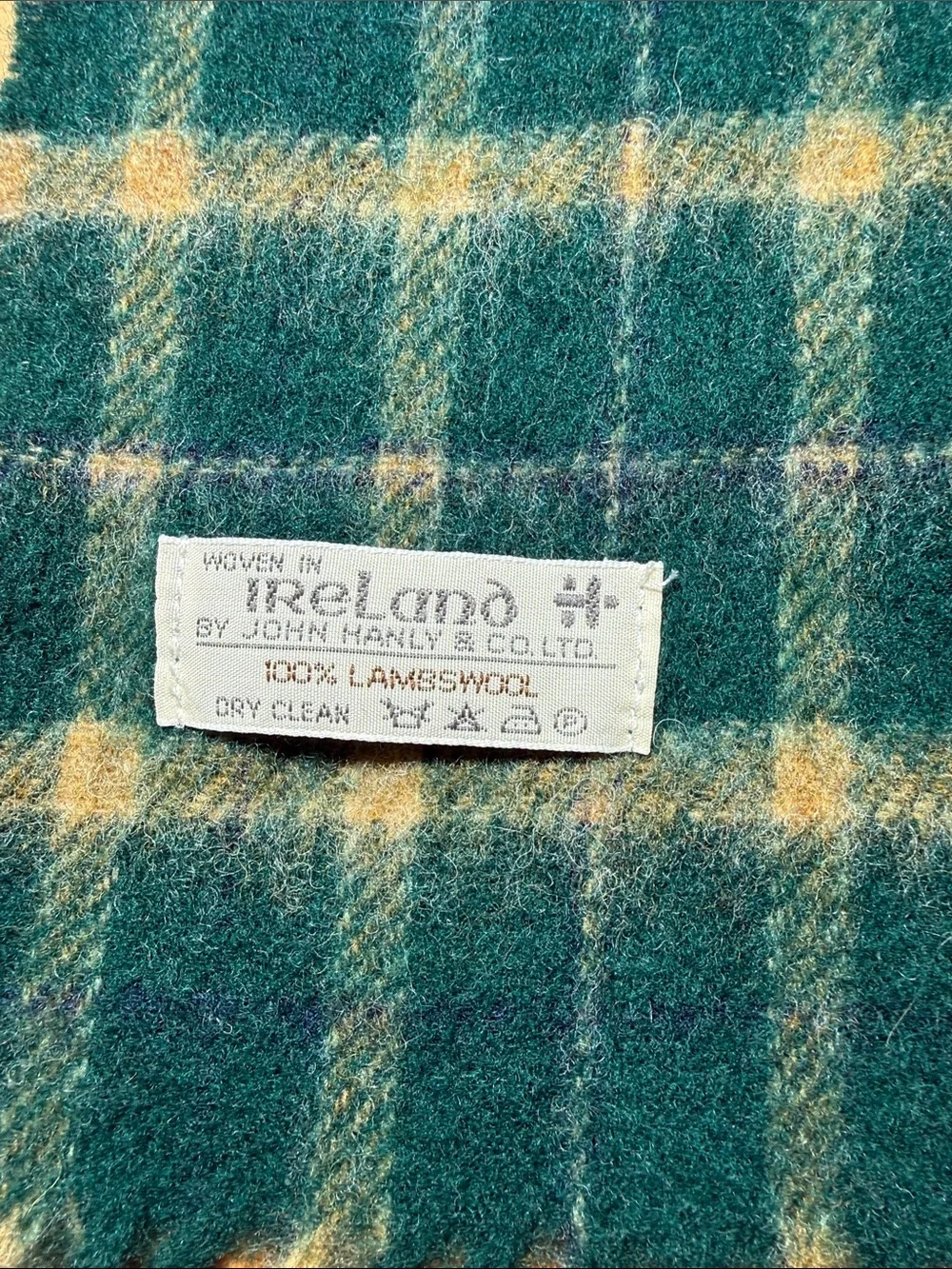 Ireland Lambswool Plaid Fringe Scarf