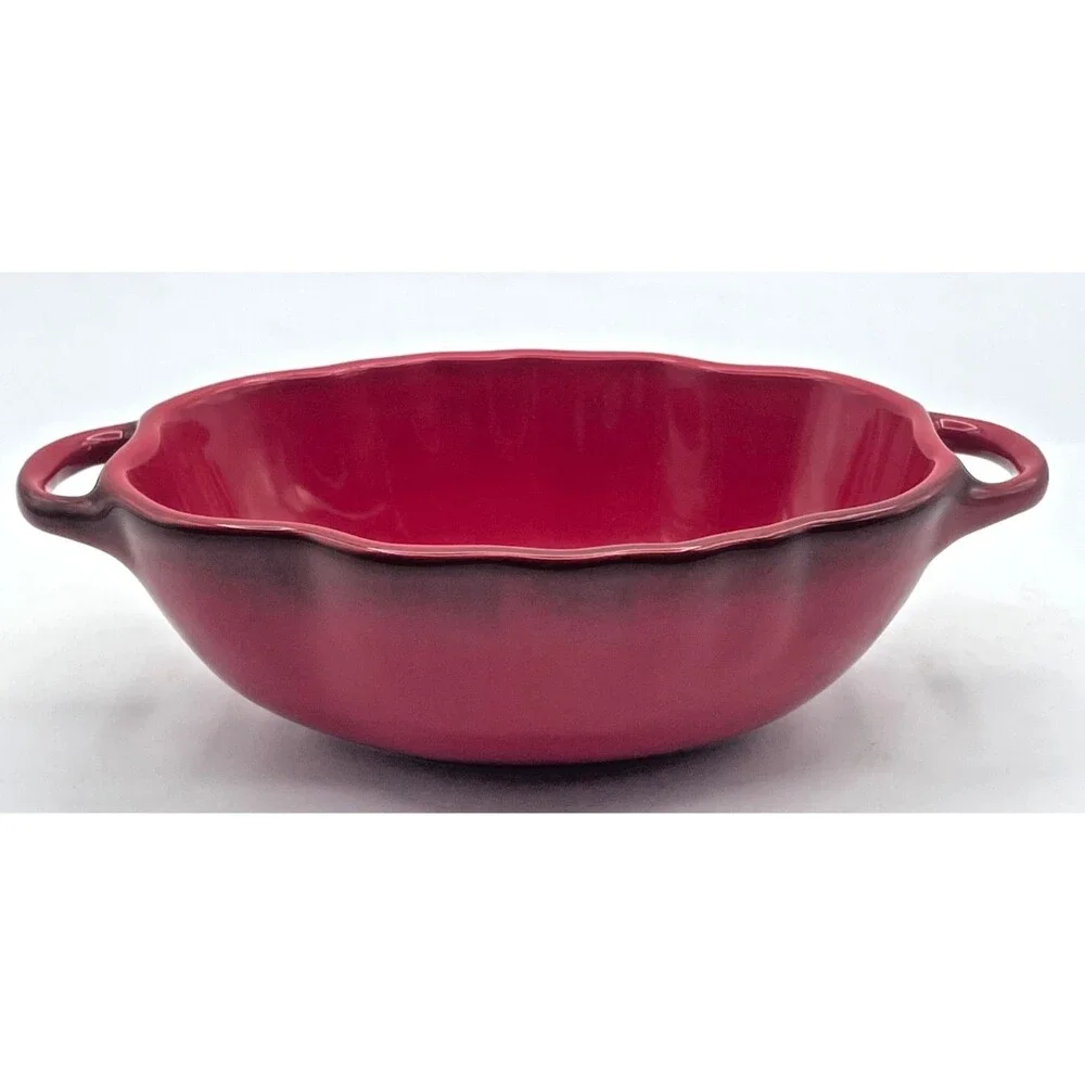 Staub petite tomato