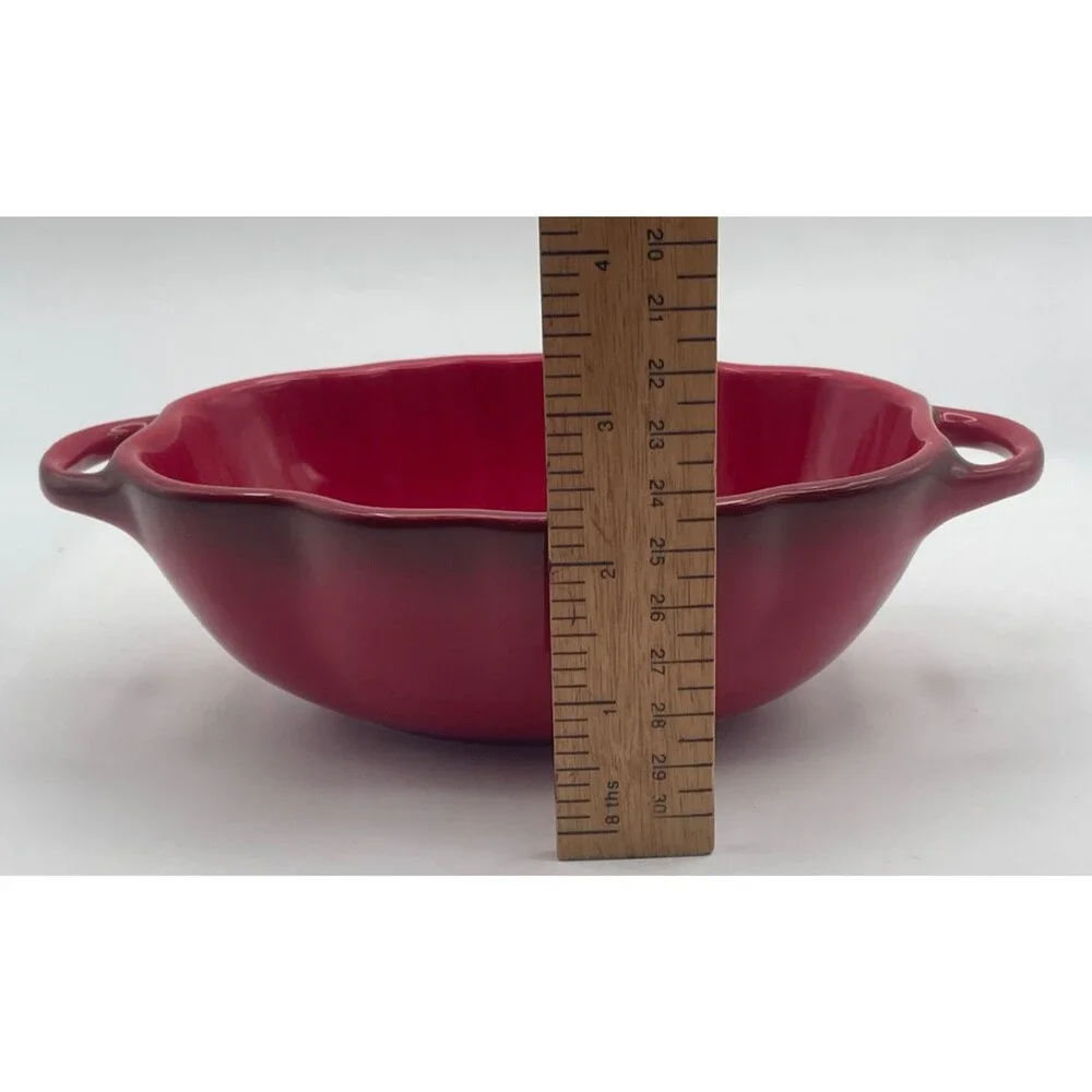 Staub petite tomato