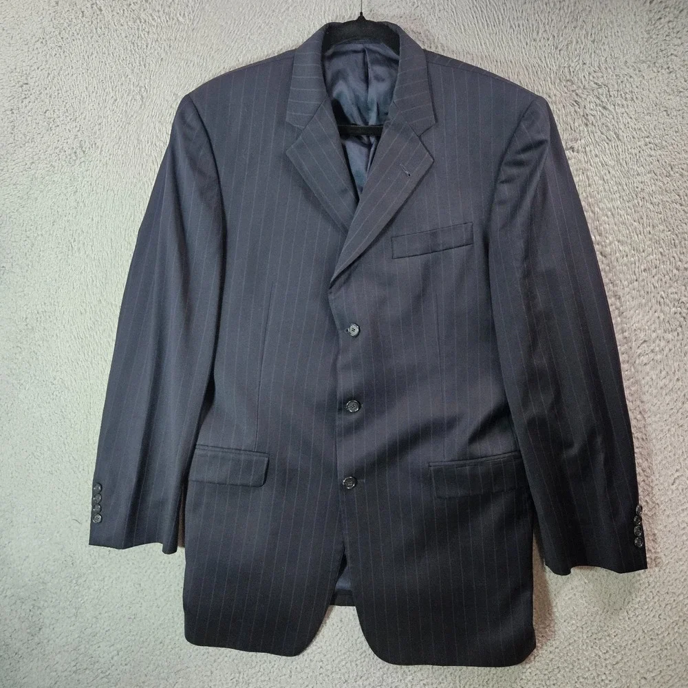 Burberry 42l wool