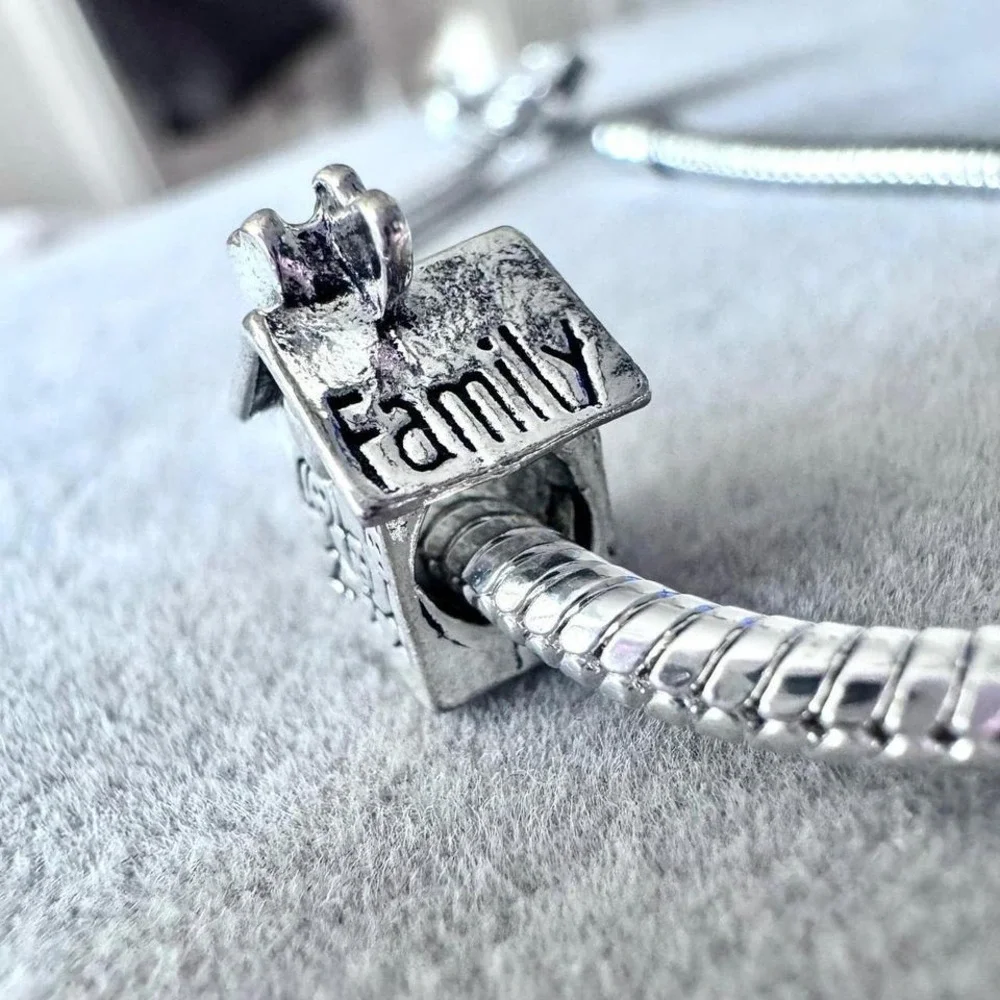 Pandora family house