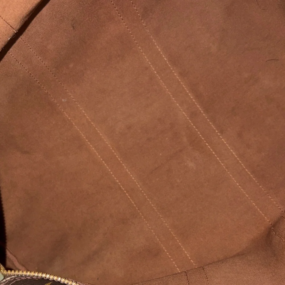 Louis Vuitton iconic lv