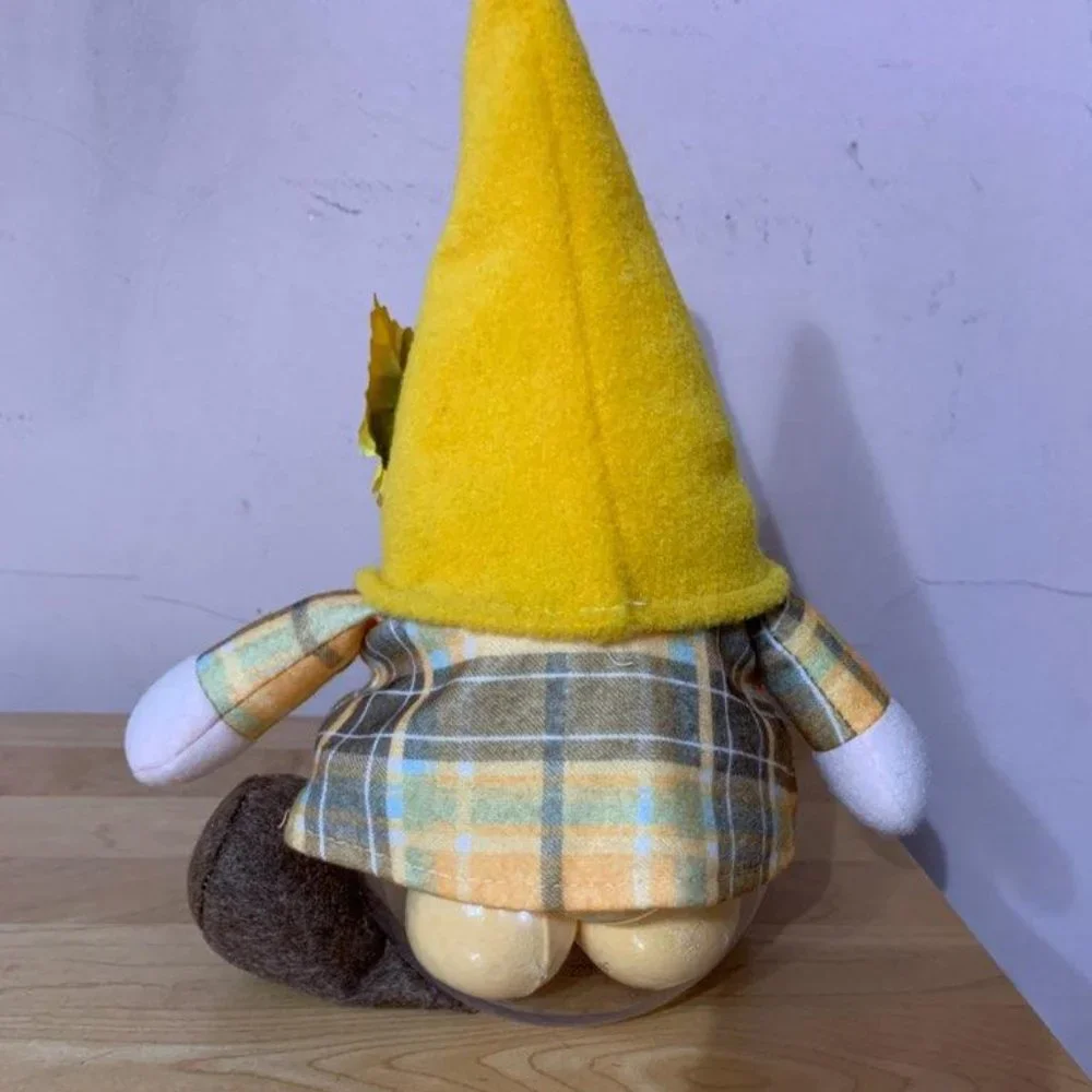 Asquith and Somerset Gnome filled with  sunflower citrus bath bombs