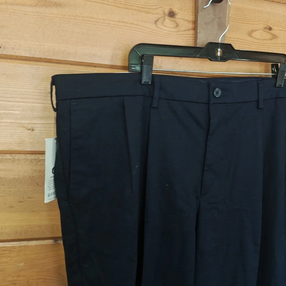 Dockers item has