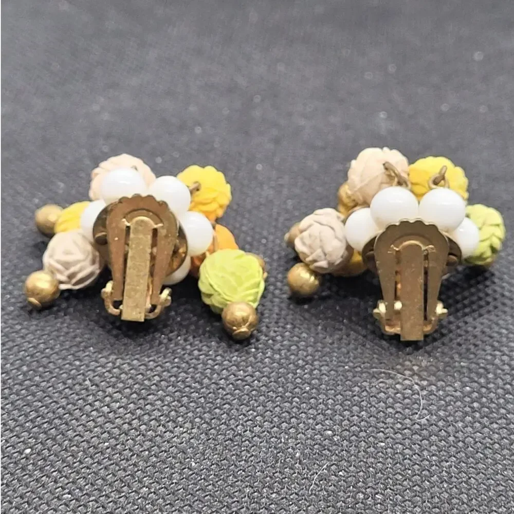 Vintage 1960s Gold Tone Rosette‎ Clip Earrings Milk Glass Pastelcore Mod