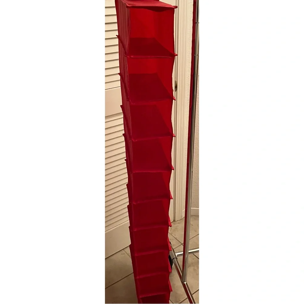 Vintage red collapsible