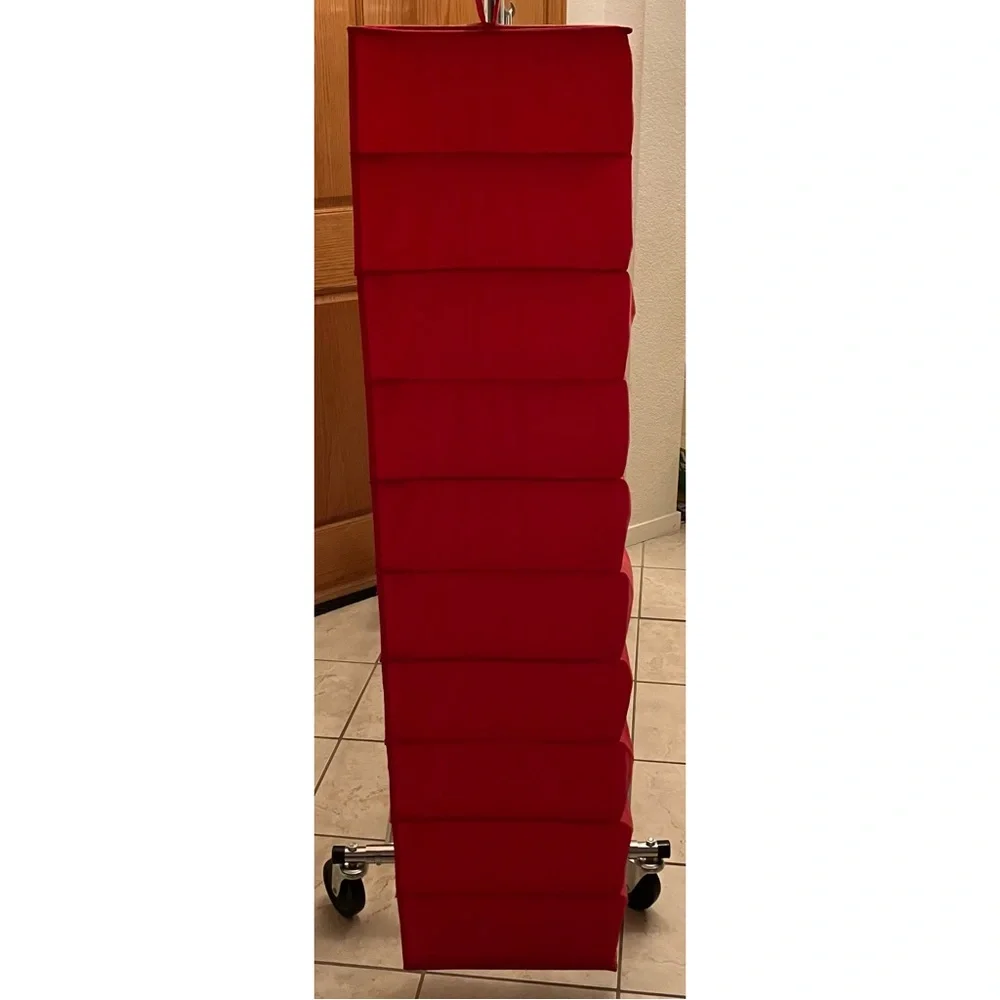 Vintage red collapsible