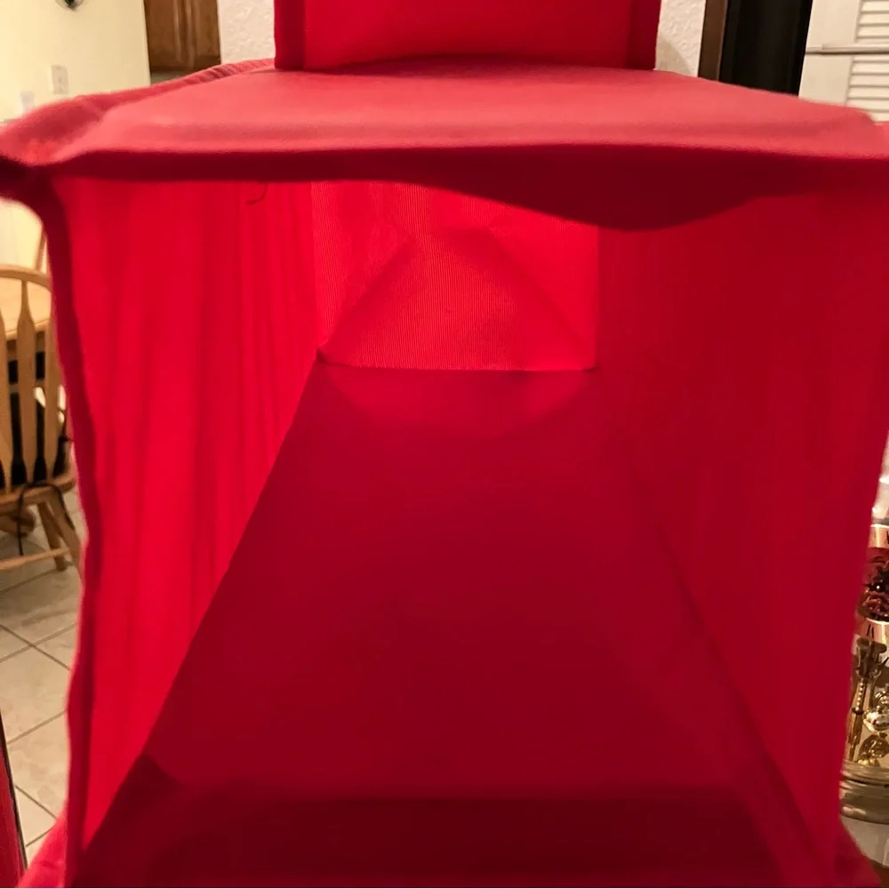 Vintage red collapsible