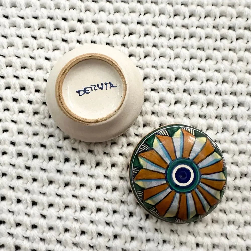 Deruta from signed