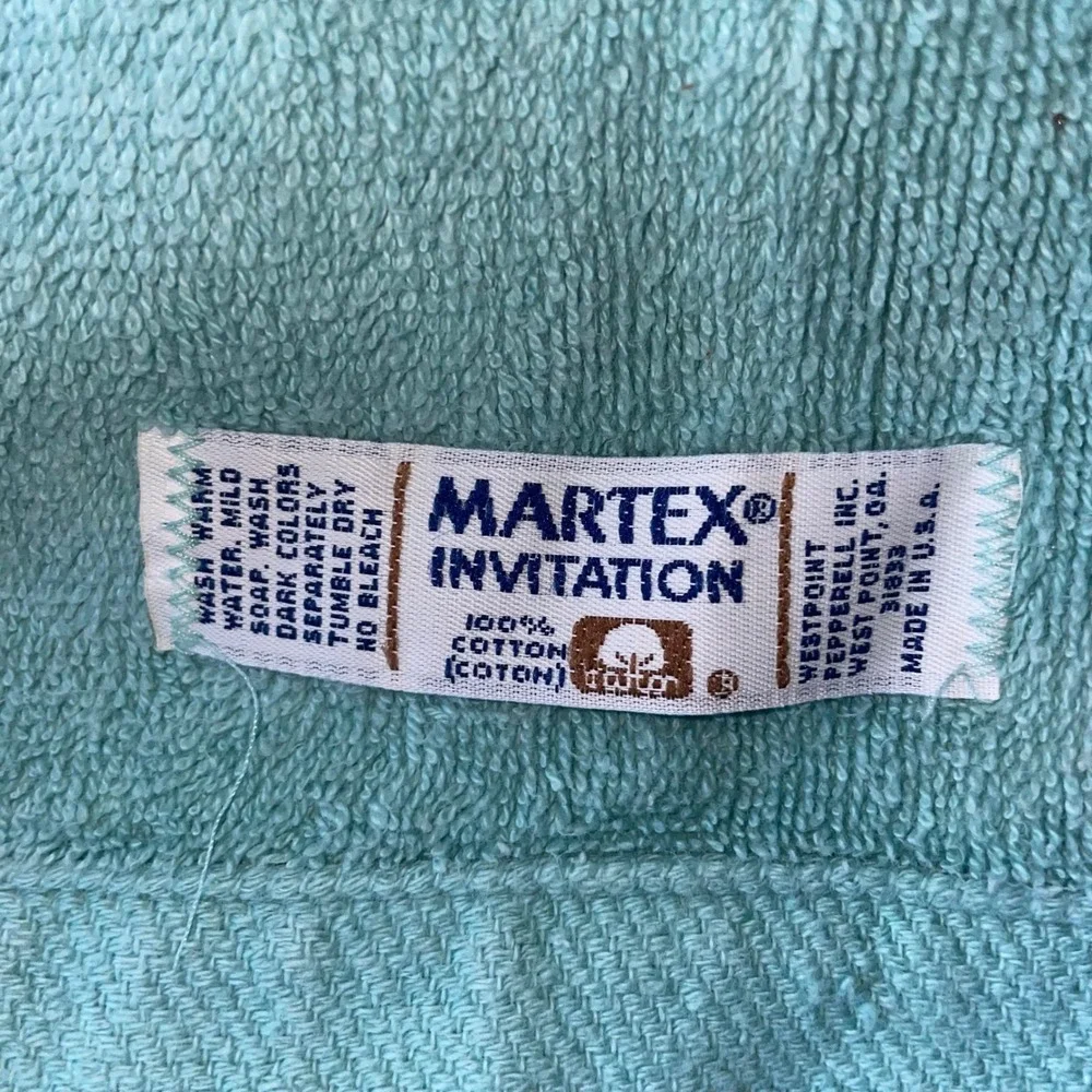 Vintage 1985 Martex Trousseau Nautilus Shell cotton Bath Towel Blue Made in USA