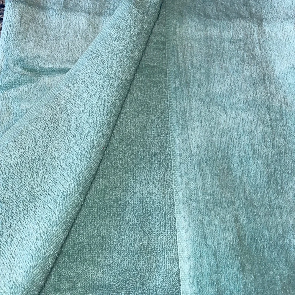 Vintage 1985 Martex Trousseau Nautilus Shell cotton Bath Towel Blue Made in USA