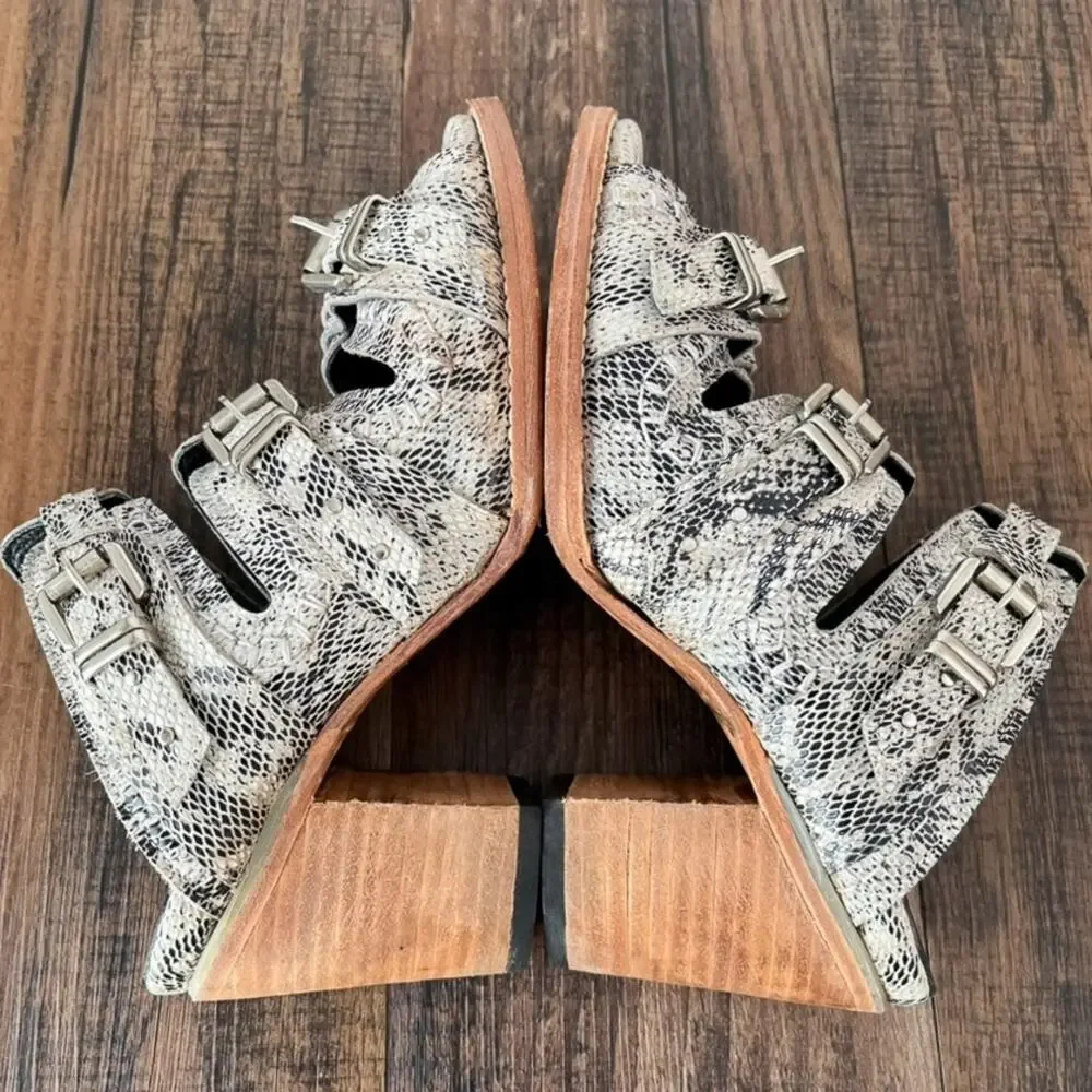Freebird Caitlyn Leather Sandal Snake Embossed Buckle Heel Size 9 Black White