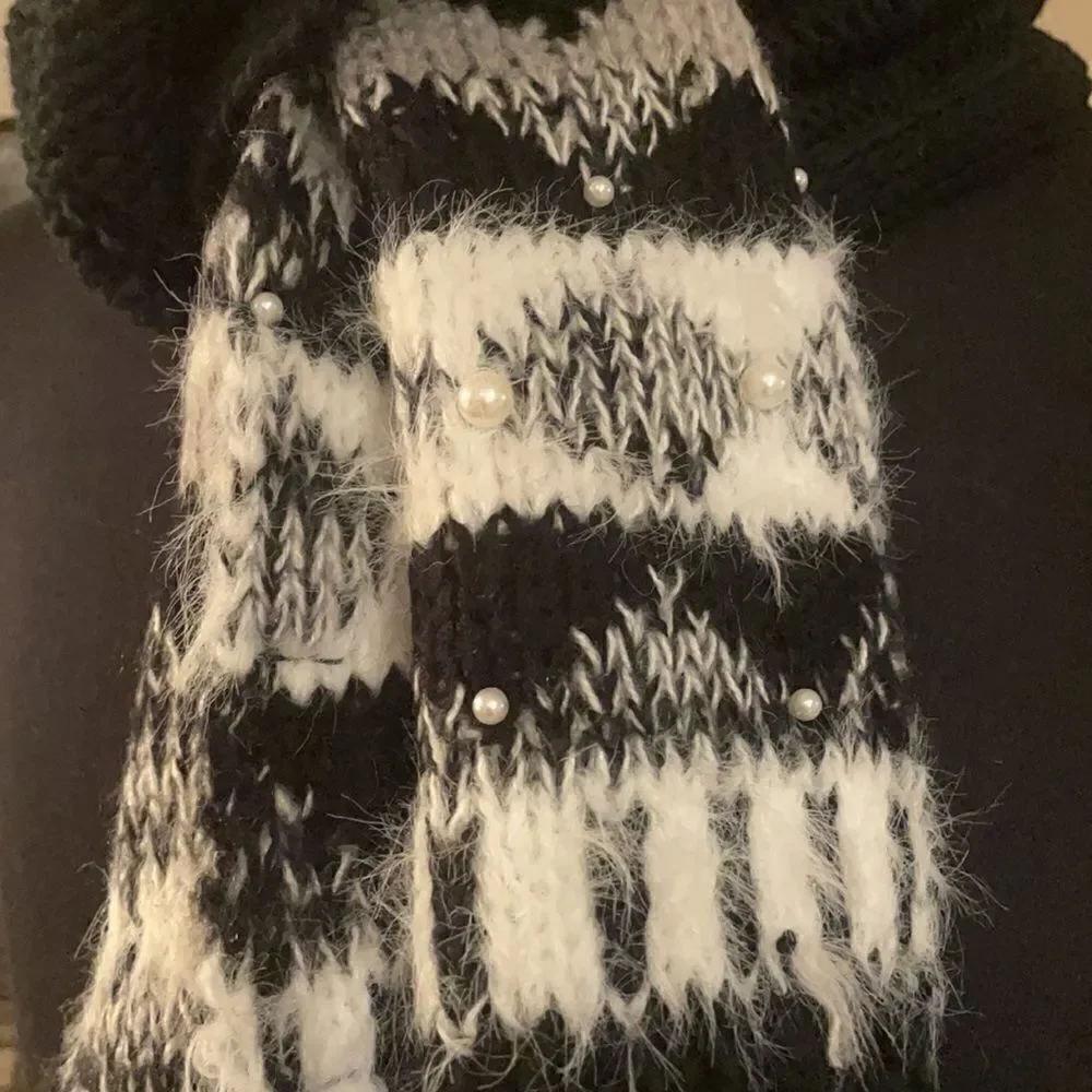 Cejon scarf embellished