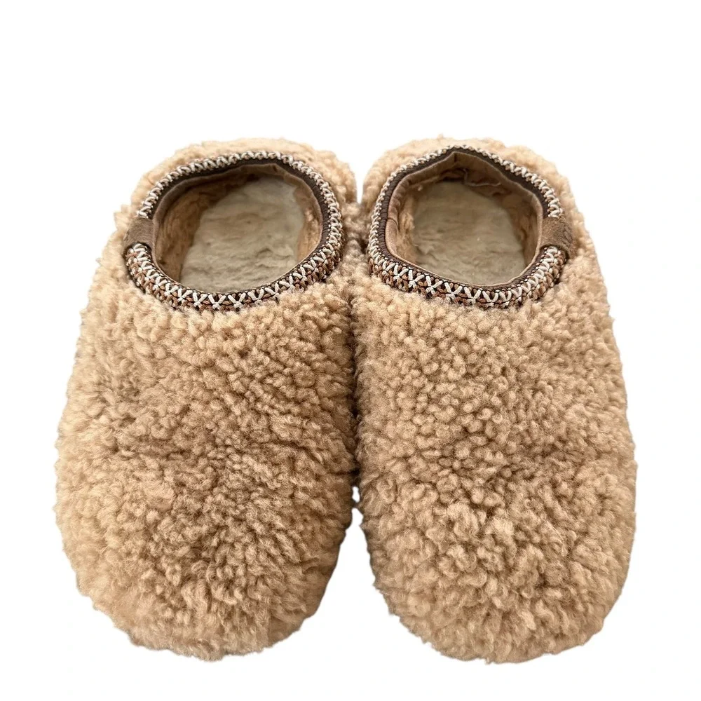UGG unique business