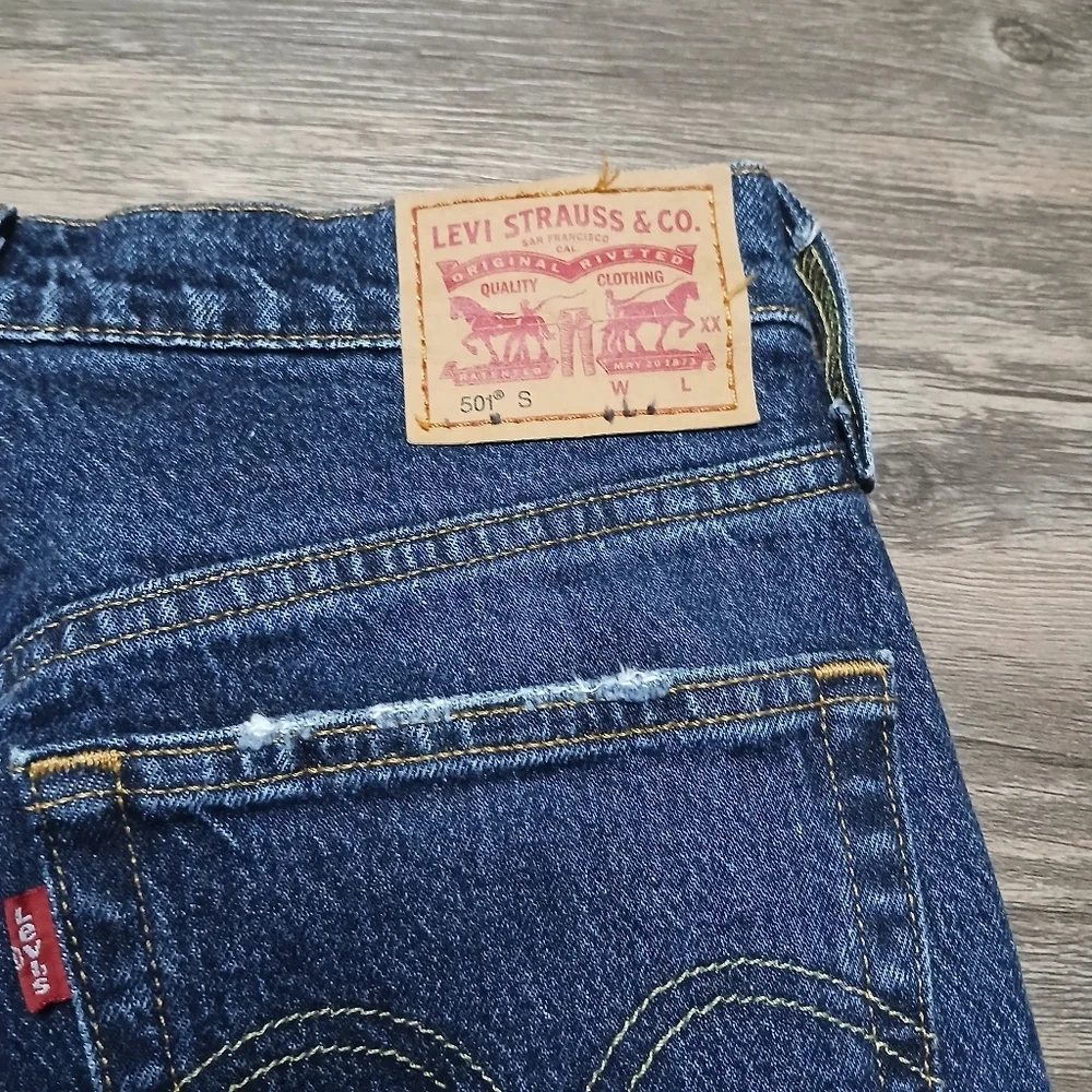 Levis levi deep