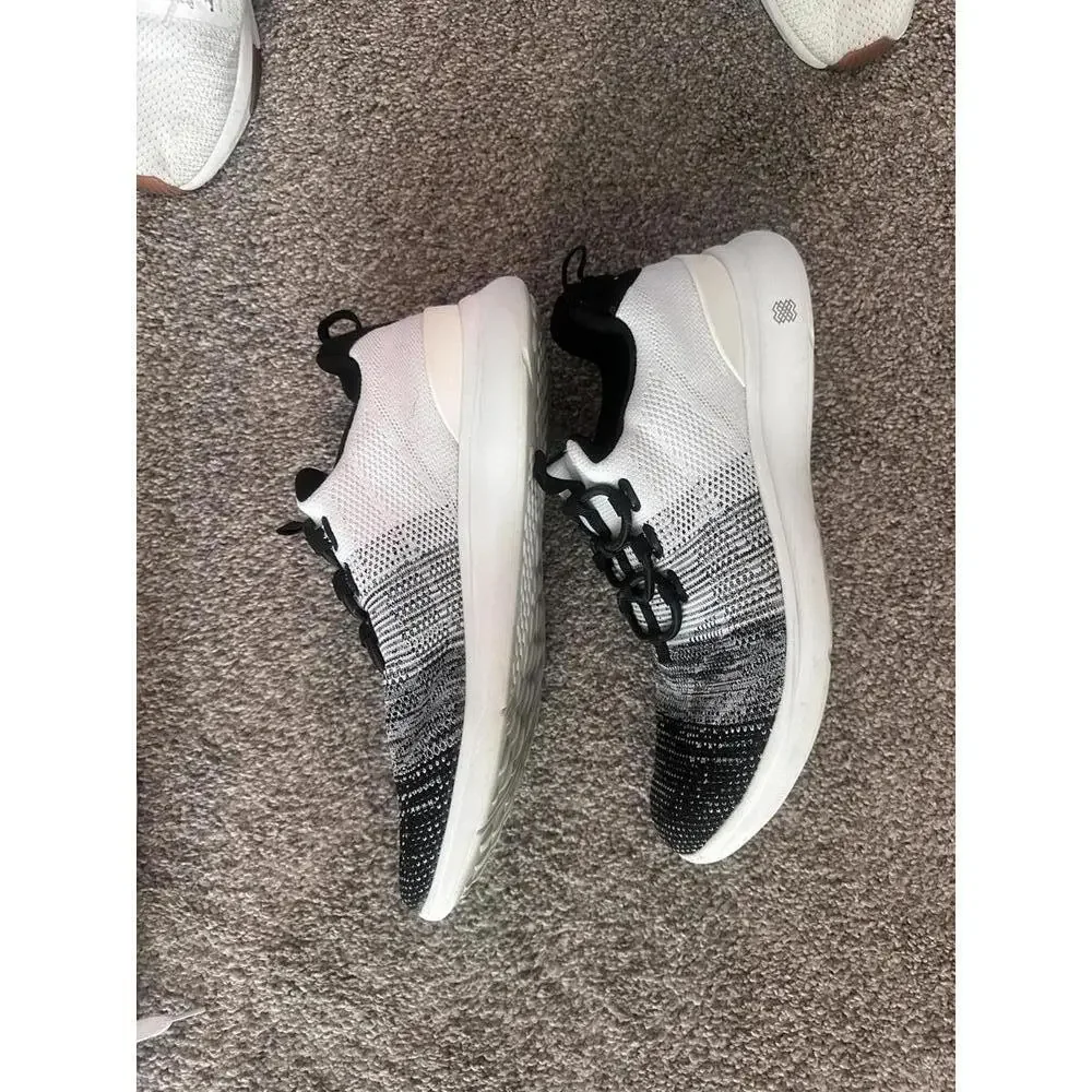 Men's Black and White Gradient Knit Sneakers