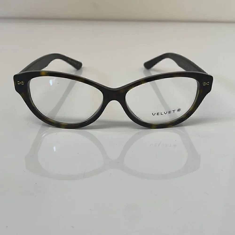 velvet eyewear