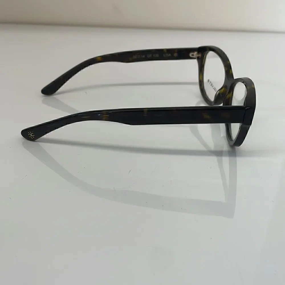 velvet eyewear