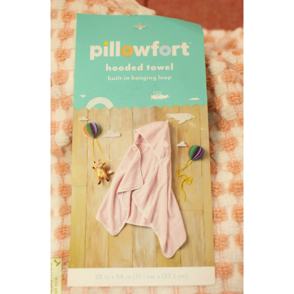 Pillowfort Kids' Oversized Hooded 28x54