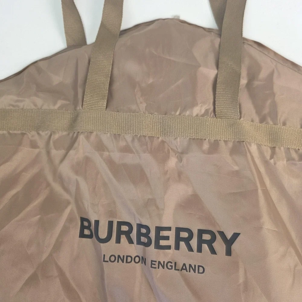 Burberry shows light