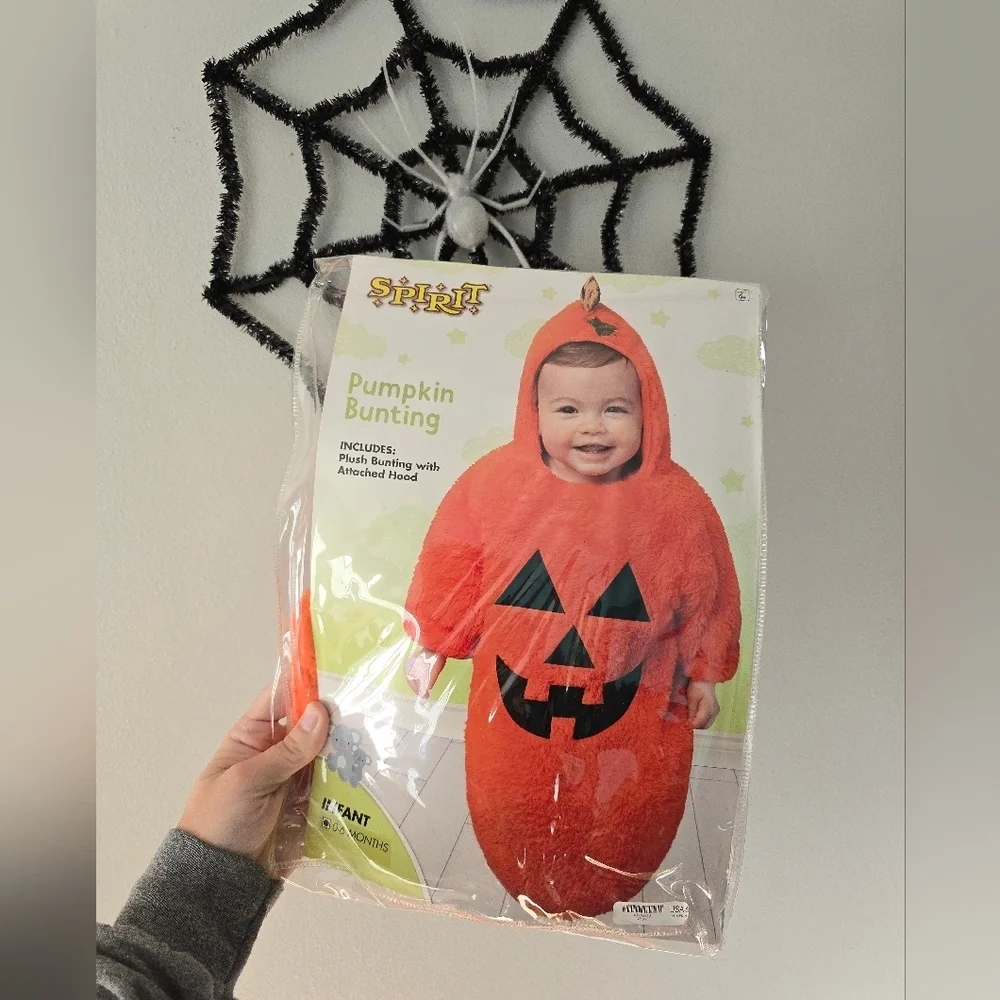 Spirit halloween Unisex Pumpkin Bunting Halloween Costume One Piece 0-6 Months