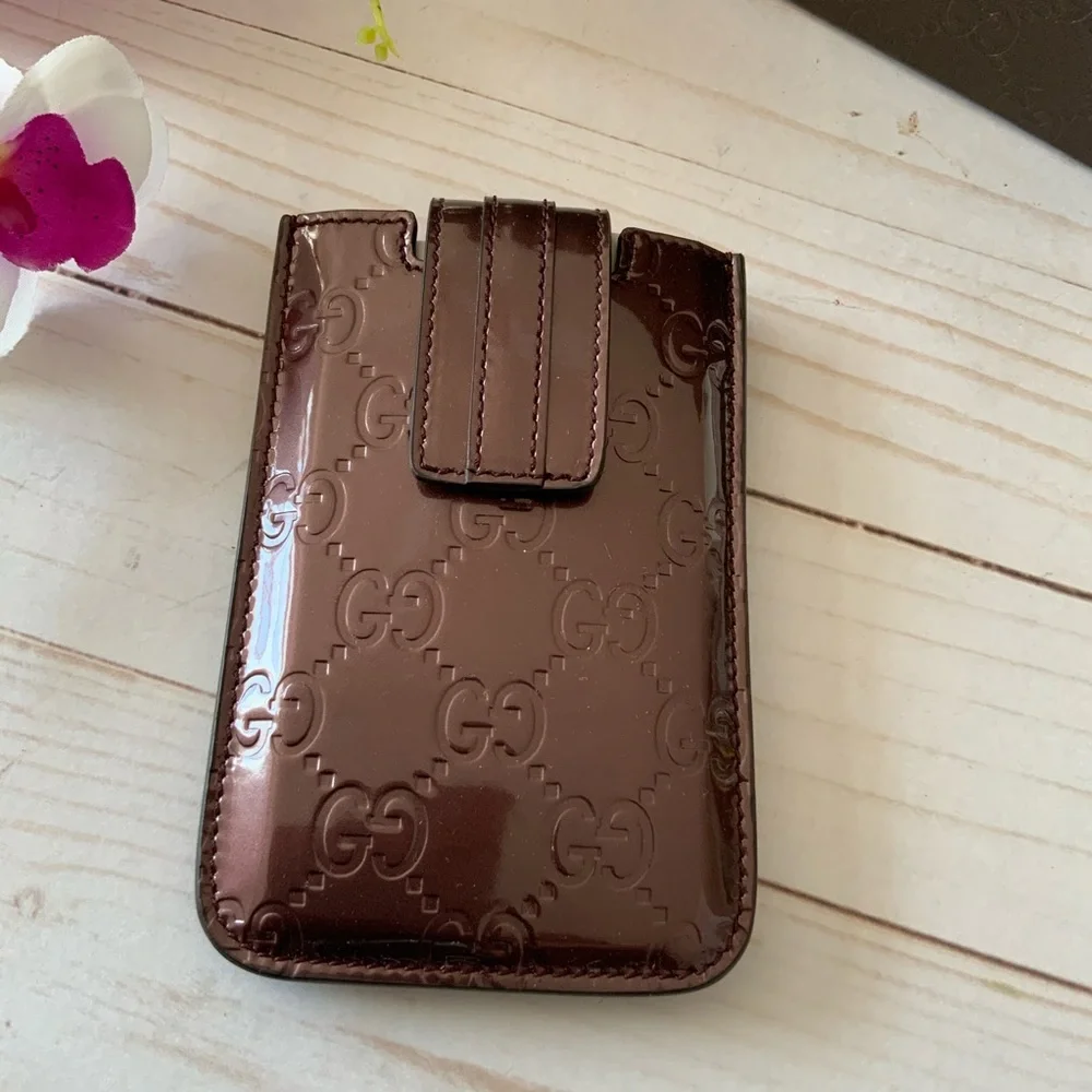 AUTHENTIC Gucci GG Patent Leather Embossed Case