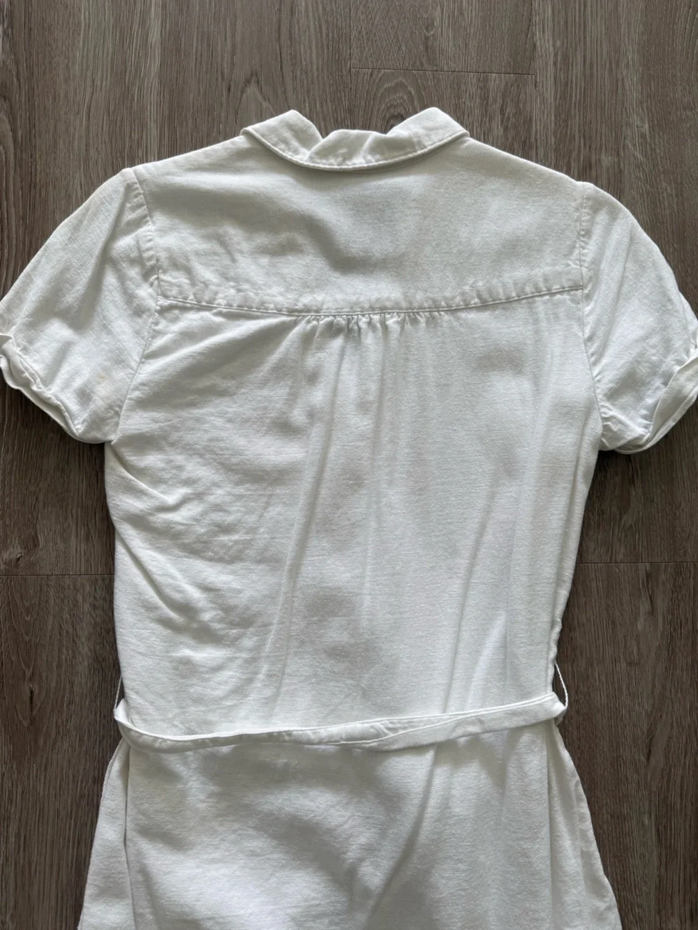Abercrombie & Fitch white button