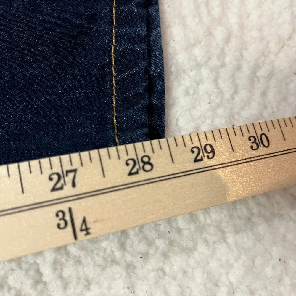 Levis keywords dark