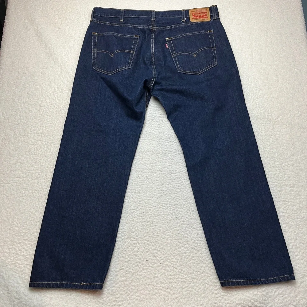 Levis keywords dark