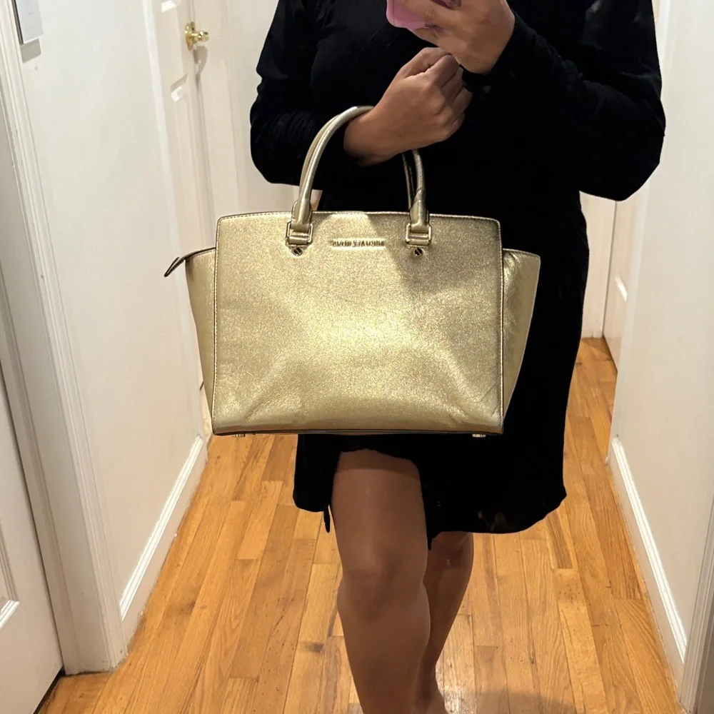 Michael Kors SELMA large Gold Tote