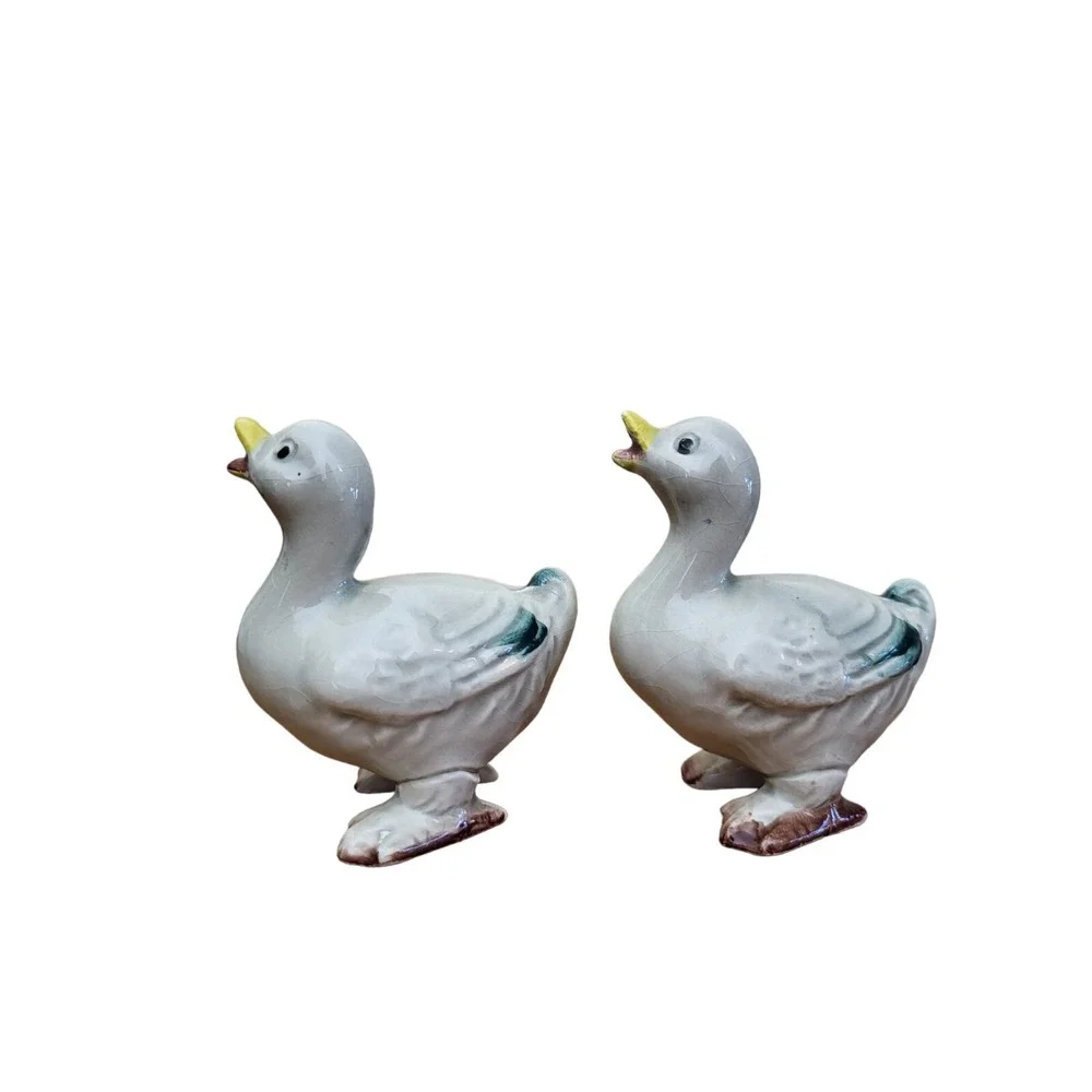 Pair of 2 Vintage Handpainted Duck Figurines‎ Japan 2.5