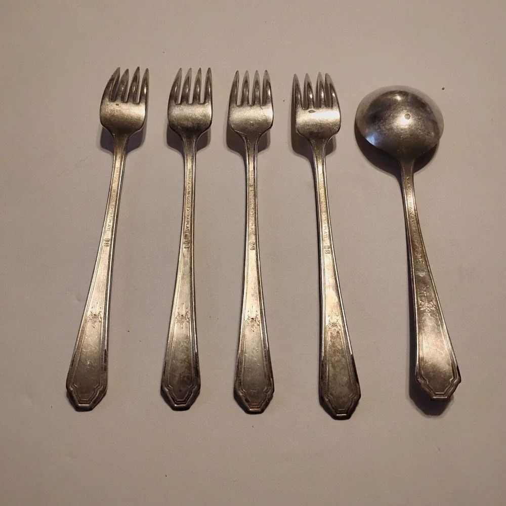 Wm Rogers CHALFONTE Silverplate International 1926‎ Silverware 4-Dinner Forks